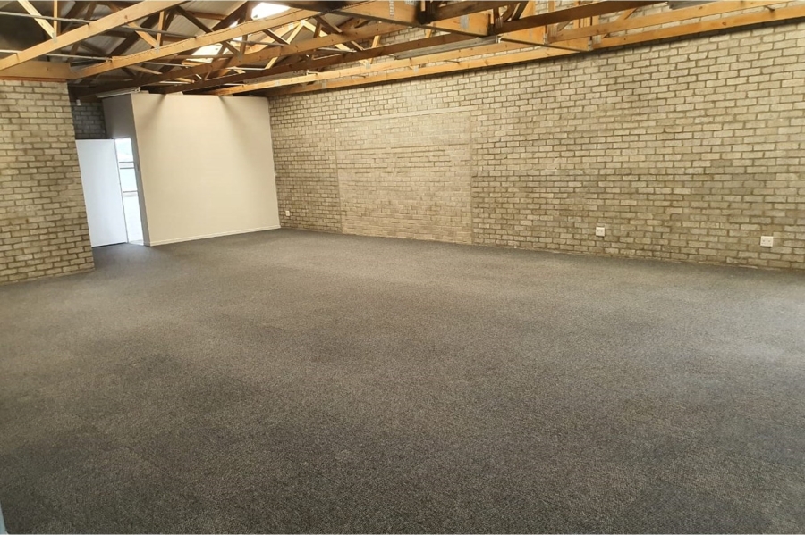 To Let commercial Property for Rent in Newton Park Eastern Cape